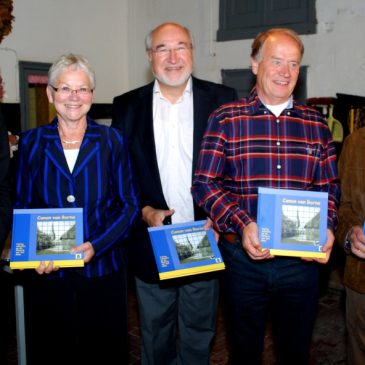 2011-nov, presentatie Canon van Borne in het Gemeentehuis te Borne.