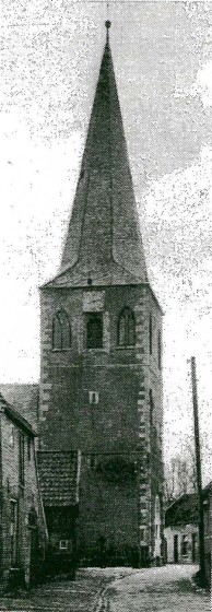 Boorn & Boerschop 1999-02: TOREN OUDE KERK IN 1779 DOOR BLIKSEM BESCHADIGD