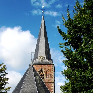 2010-apr, toren van de Oude Kerk Borne.