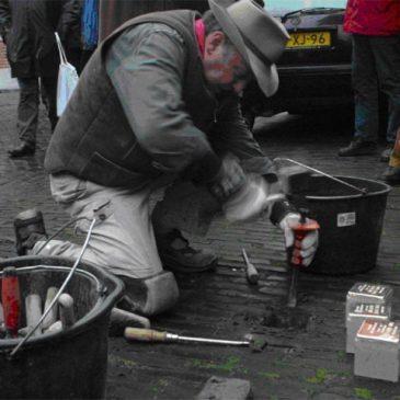 Boorn & Boerschop 2008-01: Stolpersteinen in Borne